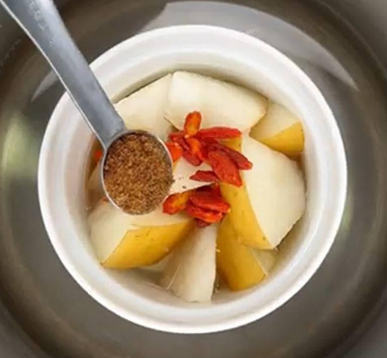 Double boiled Pear Soup recipe