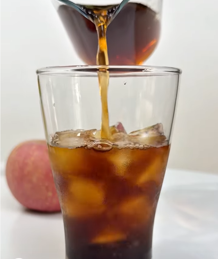 Apple cinnamon iced tea